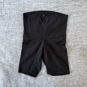 Old Navy Active PowerChill maternity bike shorts, S